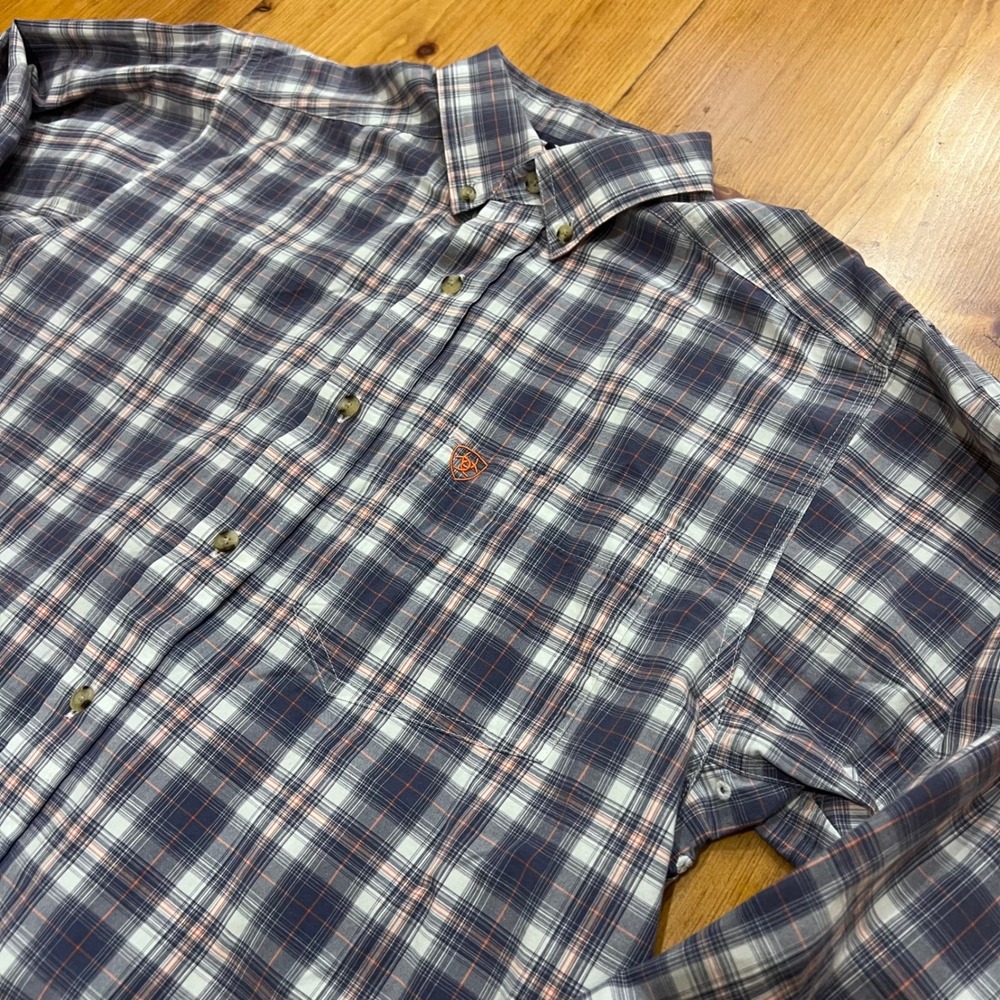 Ariat Pro Series Mens Medium Plaid Button Down Shirt Navy‎ Blue White Mesh A10